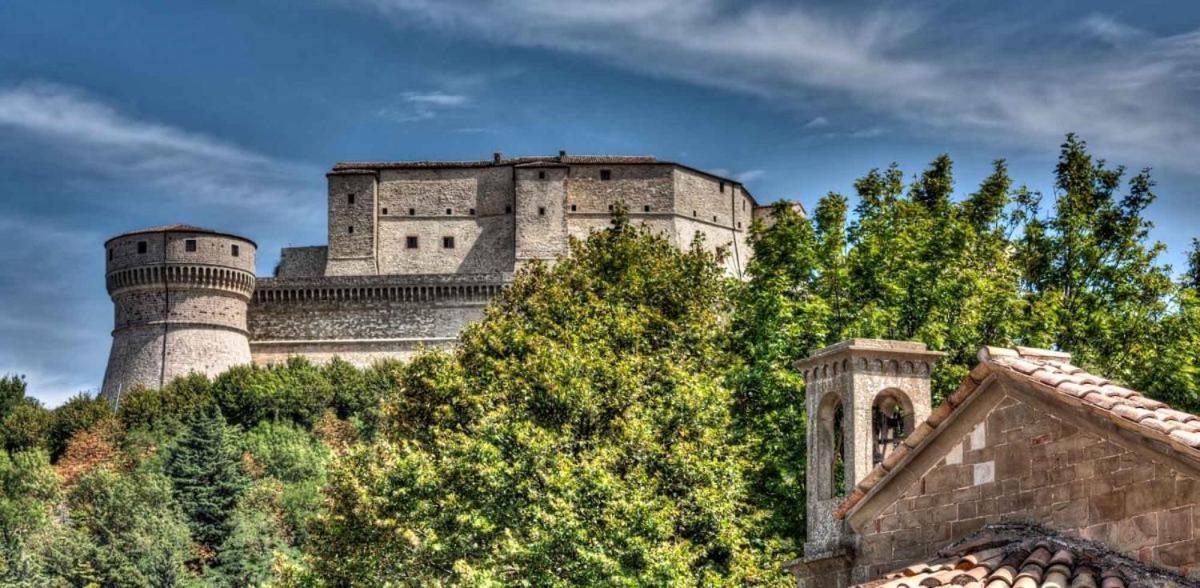 Arcobaleno Hotel San Leo Exterior photo